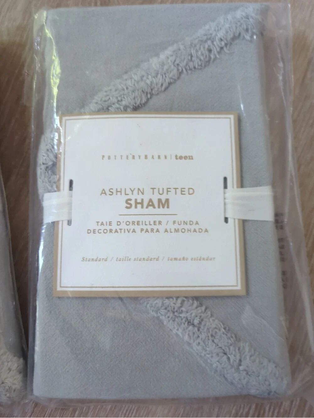 Pottery Barn Teen Ashlyn Tufted 2 STANDARD Sham Tassels Light Gray NEW